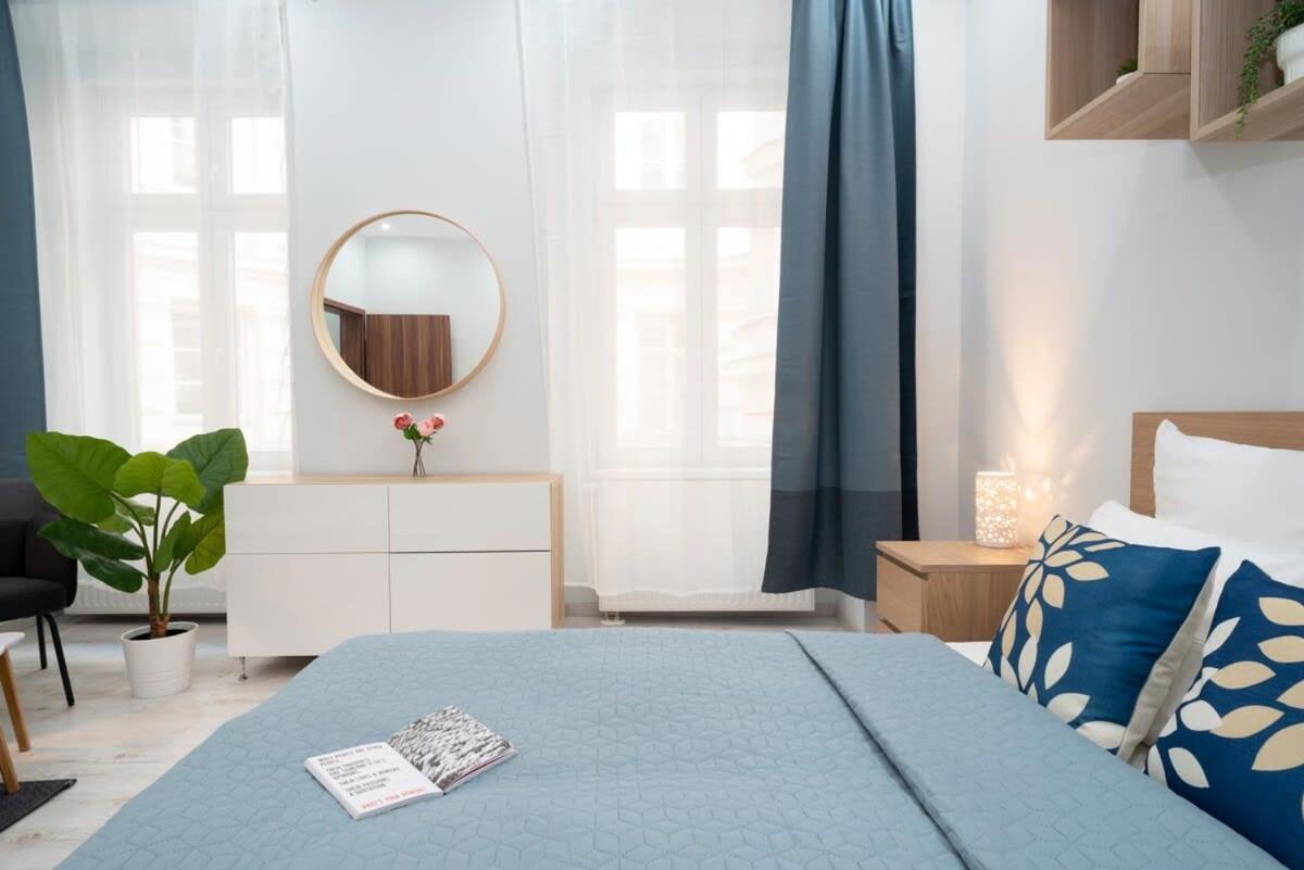 New Spacious Apartment At Superb Location Budapest Esterno foto