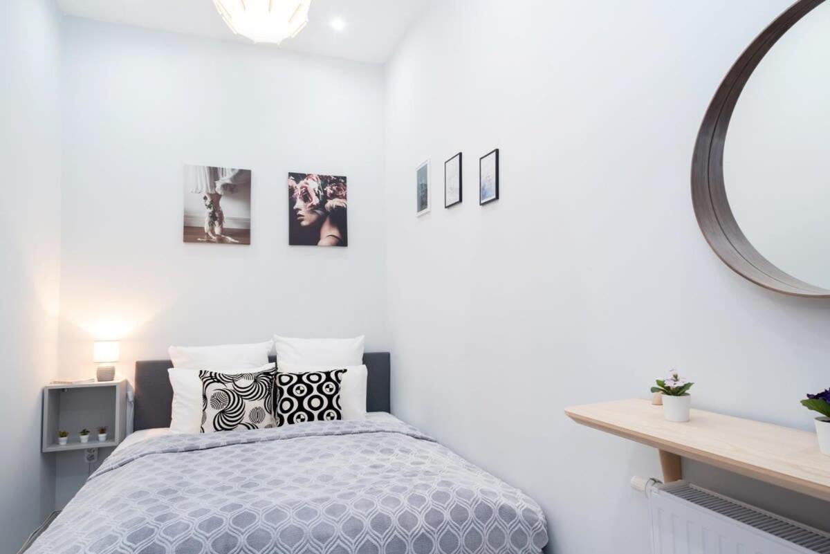 New Spacious Apartment At Superb Location Budapest Esterno foto
