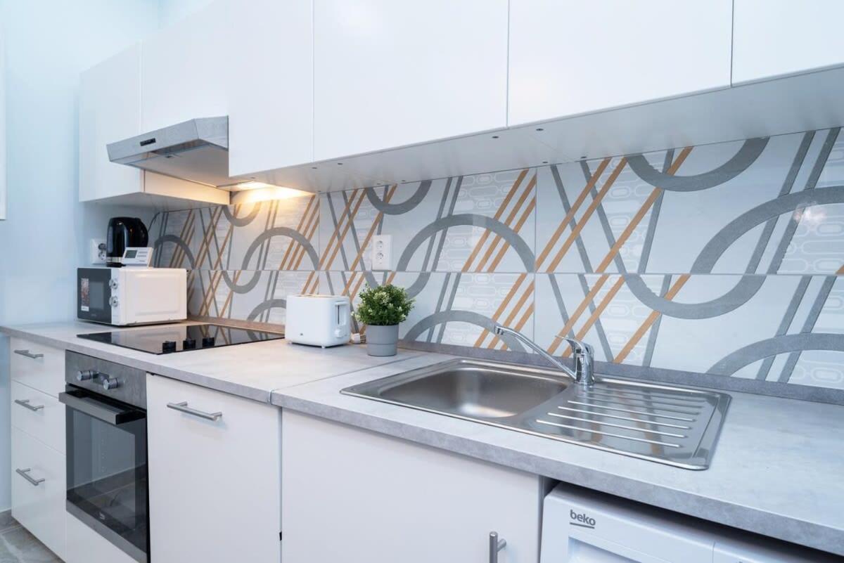 New Spacious Apartment At Superb Location Budapest Esterno foto