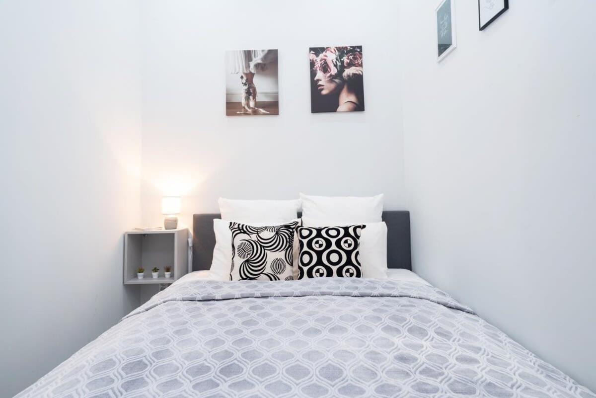 New Spacious Apartment At Superb Location Budapest Esterno foto