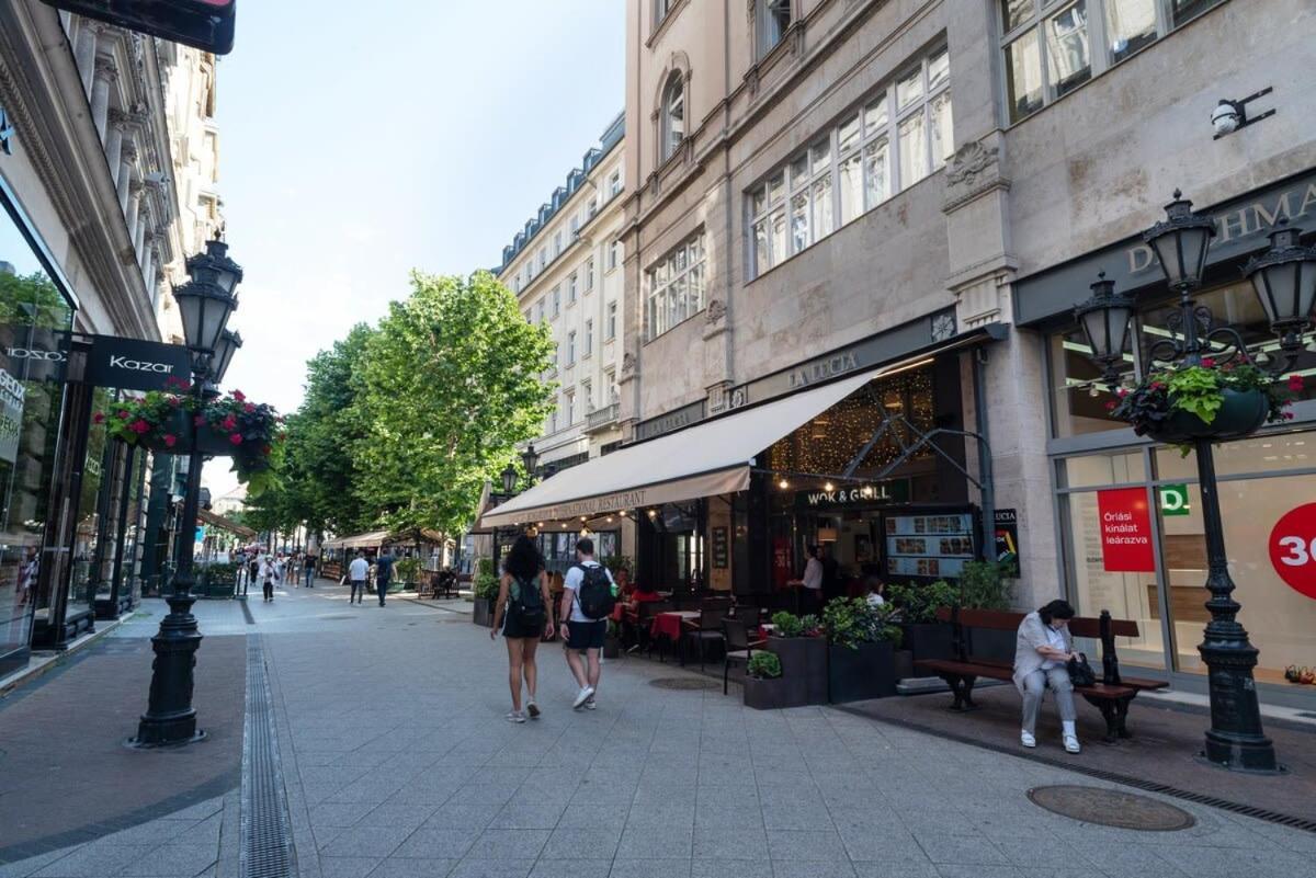 New Spacious Apartment At Superb Location Budapest Esterno foto