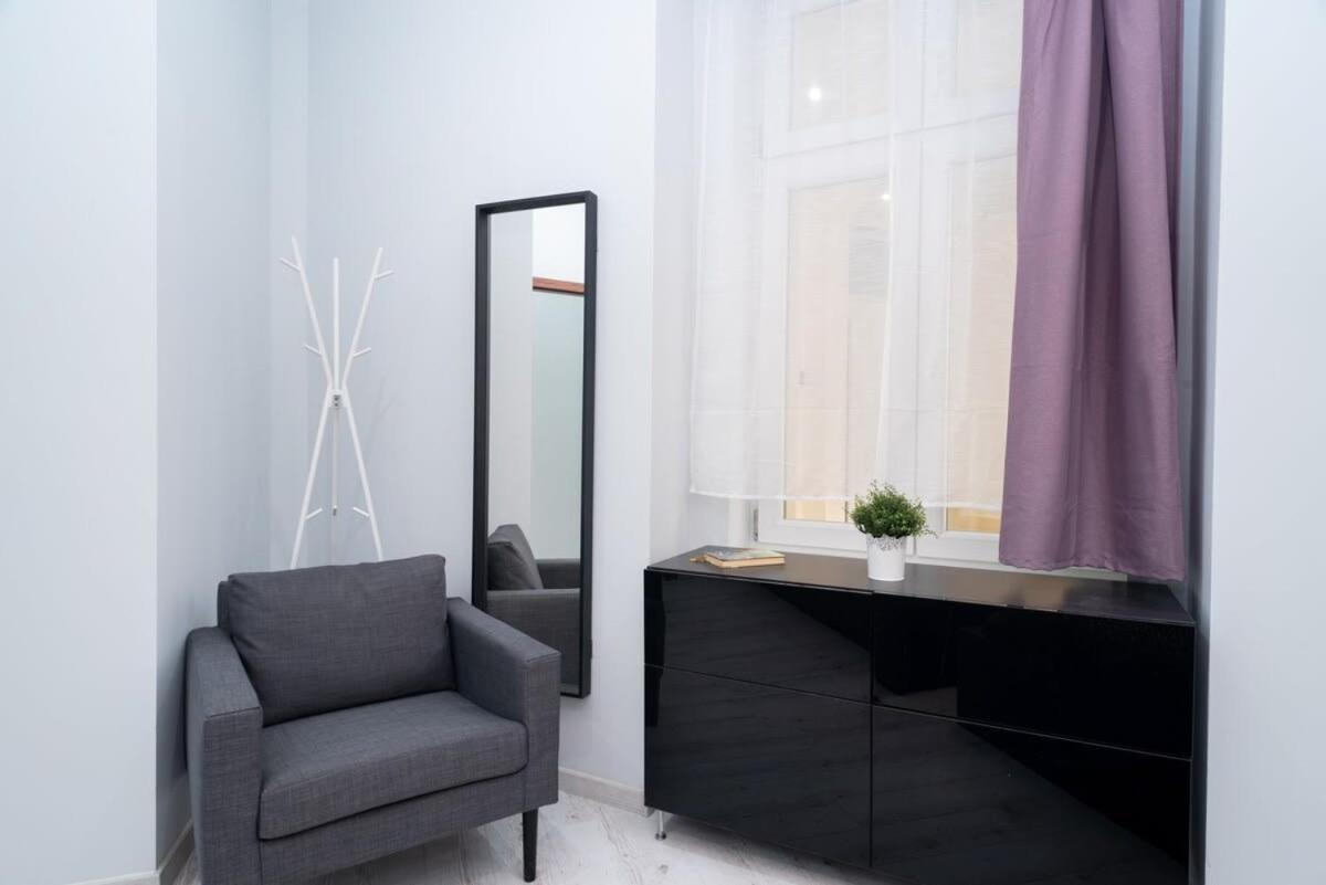 New Spacious Apartment At Superb Location Budapest Esterno foto