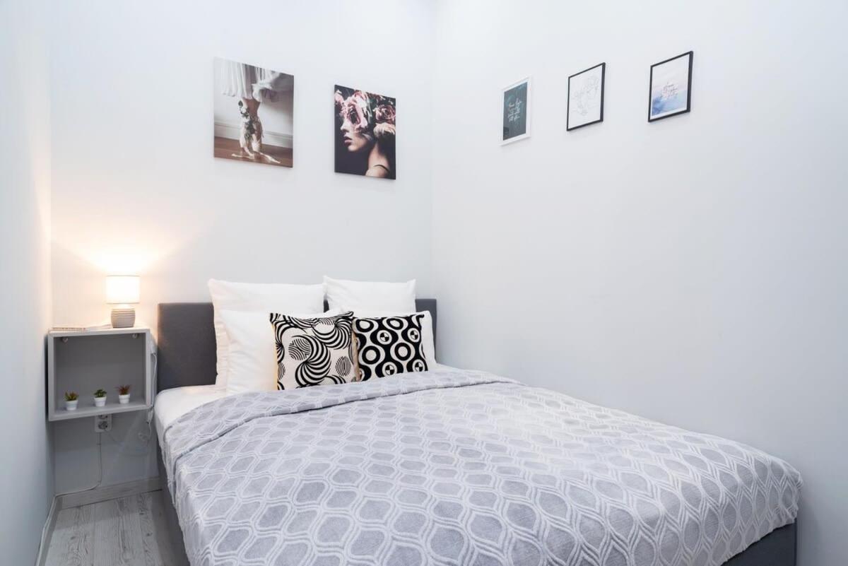 New Spacious Apartment At Superb Location Budapest Esterno foto