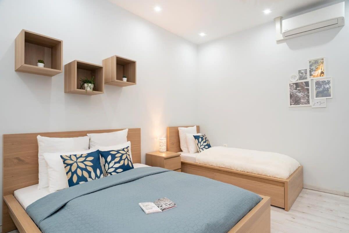 New Spacious Apartment At Superb Location Budapest Esterno foto