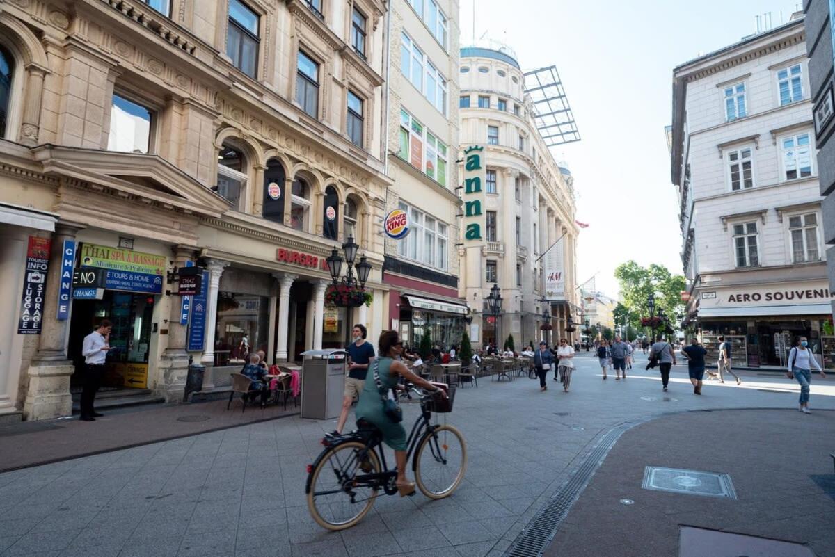 New Spacious Apartment At Superb Location Budapest Esterno foto